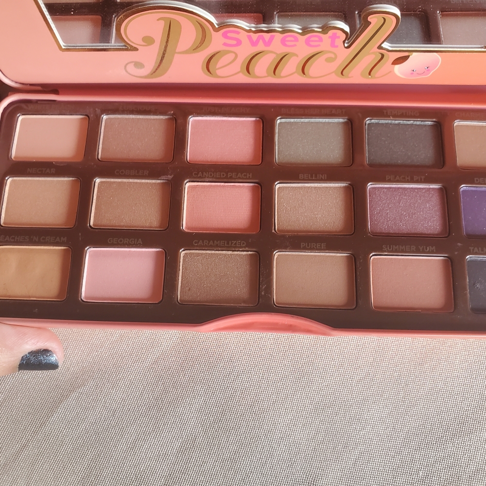 Too Faced Sweet Peach Eyeshadow Palette - Pink and Peach Hues - Picture 2 of 4